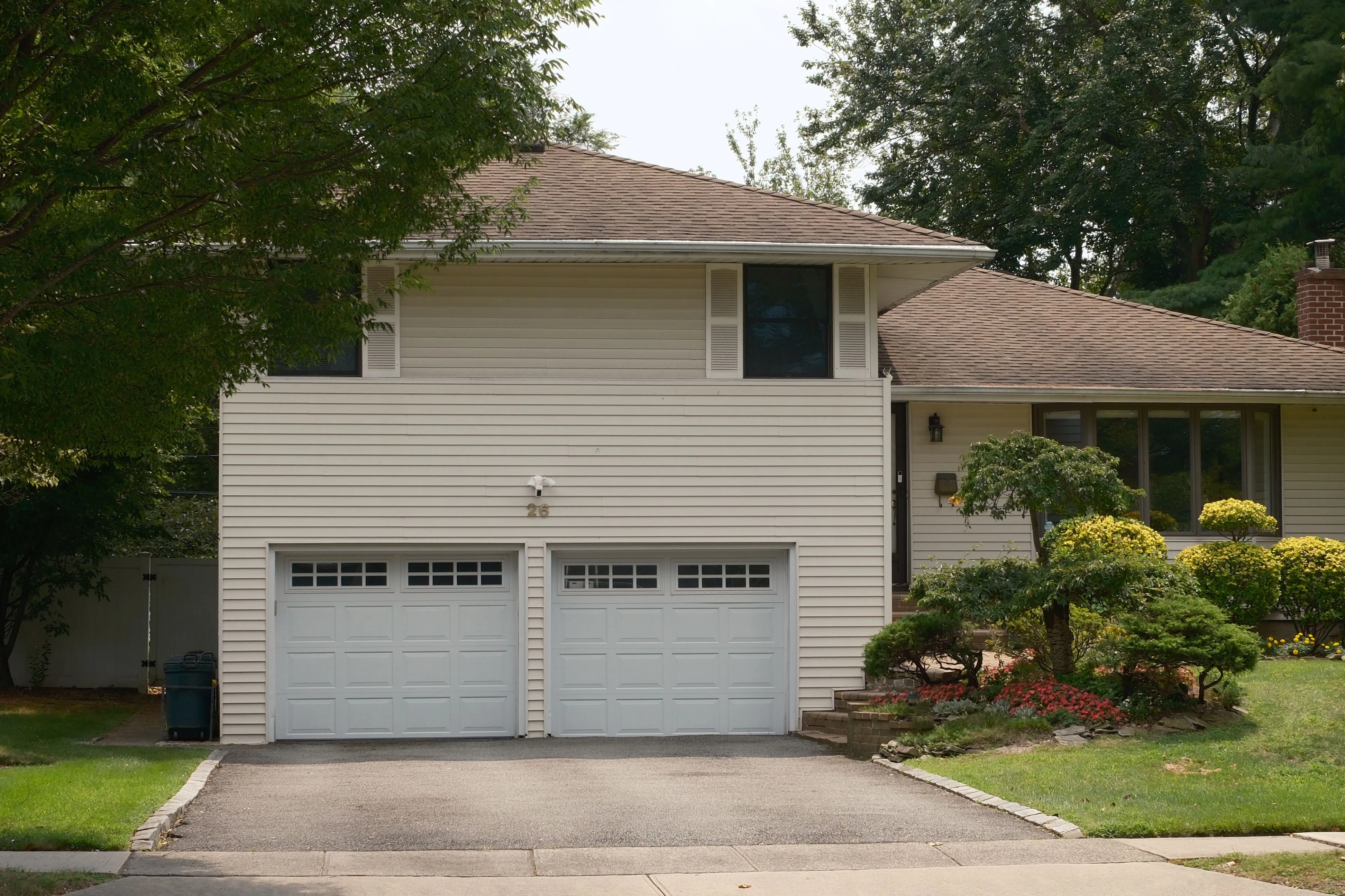 Residential garage door in Edgewood